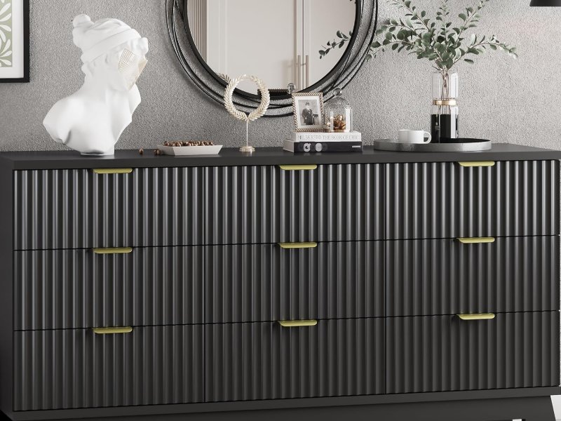 Xixini: black fluted, styled dark