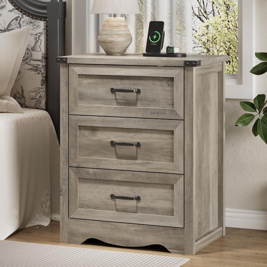 Xixini Nightstand with Charging Station